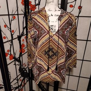 Notations Ladies Tunic Style Blouse w/Black pTazzles Quilt art Design/Size Small